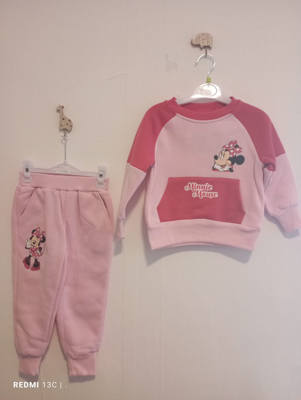 jogging Minnie