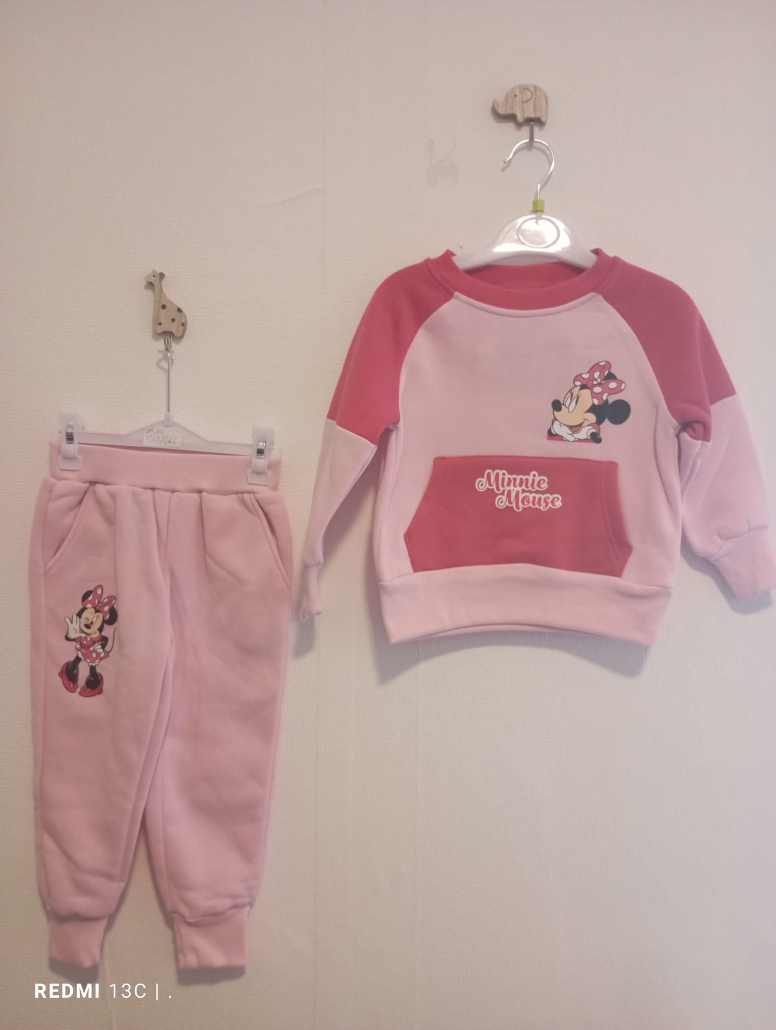 jogging Minnie