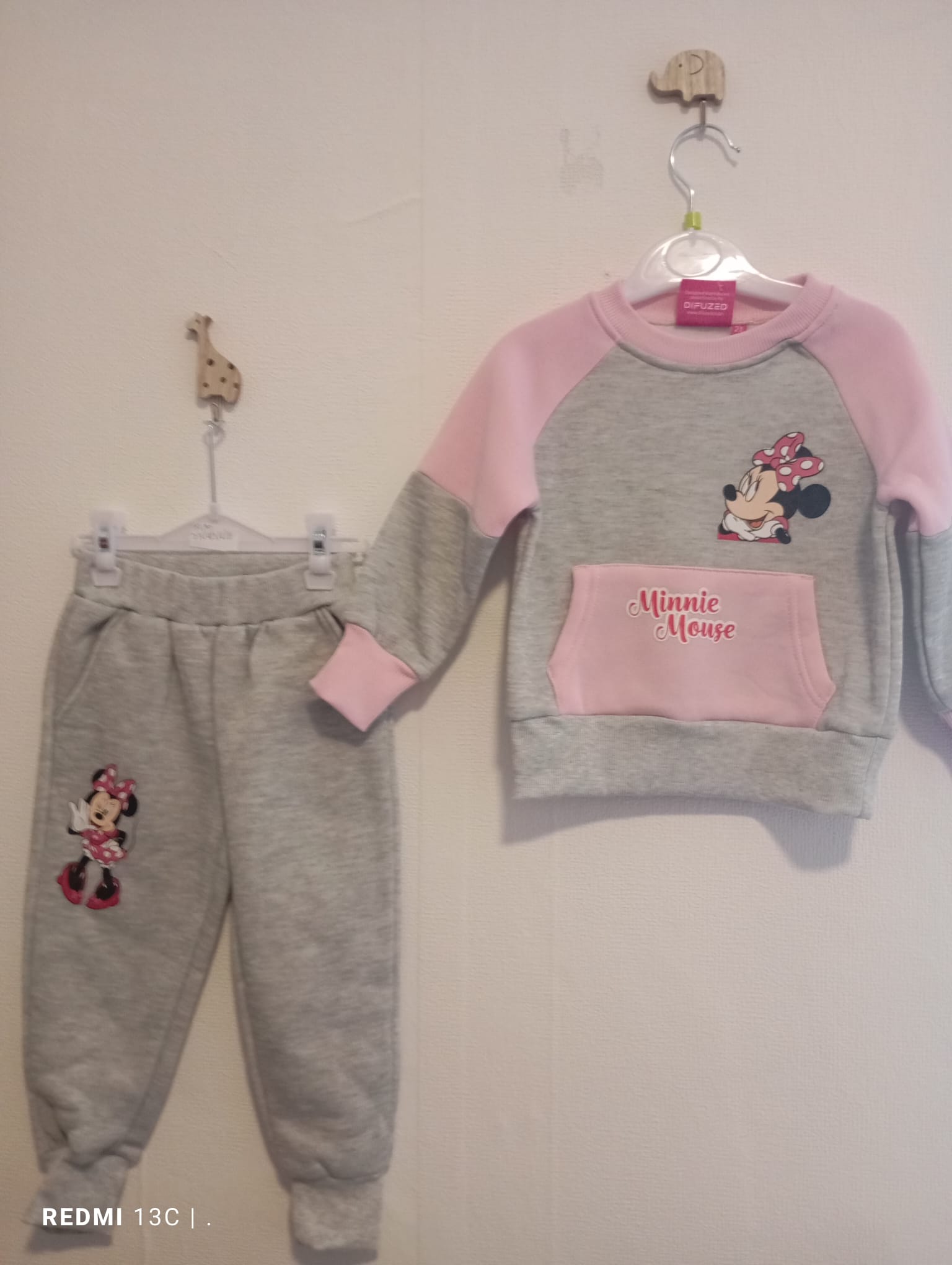 jogging Minnie